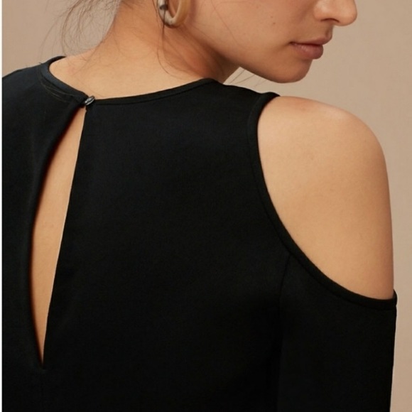 Aritzia Wilfred Vidal Cold shoulder dress size 00 - Picture 3 of 7